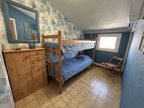 2 bedrooms