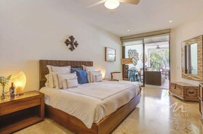 3 bedrooms, iron/ironing board, WiFi, bed sheets - 3BR bay-view condo w/ pool & beach (Cruz de Huanacaxtle)