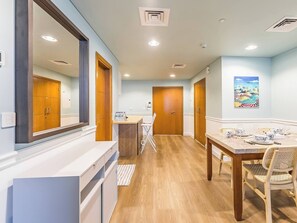 Dining - Stylish 1-Bedroom with Panoramic Partial Sea View (Dubai)