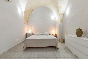 1 bedroom, iron/ironing board, Internet