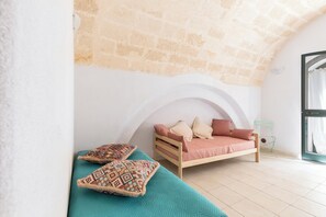 1 室のベッドルーム、アイロン / アイロン台、インターネット、ベッドシーツ