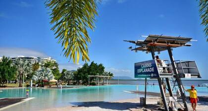 Luxury Cairns Stay with Pool and BBQ