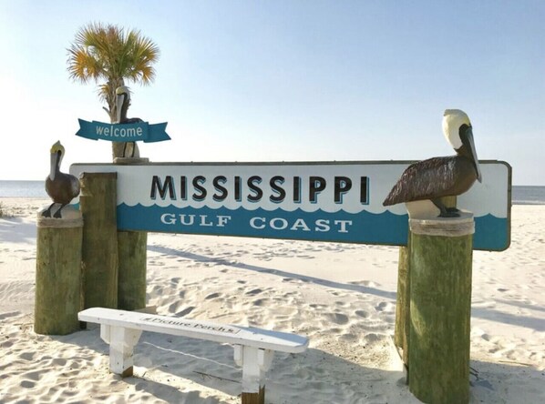 Beach - 1 Block From The Beach (Gulfport)