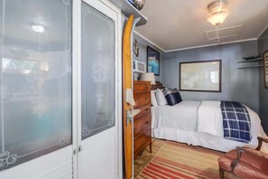 1 bedroom, desk, iron/ironing board, free WiFi