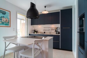 Fridge, microwave, oven, dishwasher