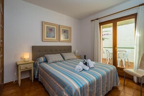 2 Schlafzimmer, Bügeleisen/Bügelbrett