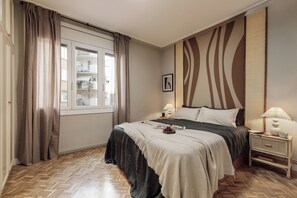 2 室のベッドルーム、アイロン / アイロン台、WiFi、ベッドシーツ