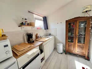Refrigerador, microondas, parrilla de estufa y lavavajillas 