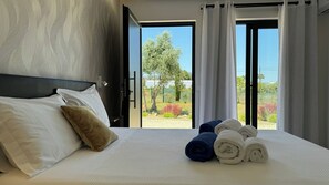 5 bedrooms, desk, free WiFi, bed sheets