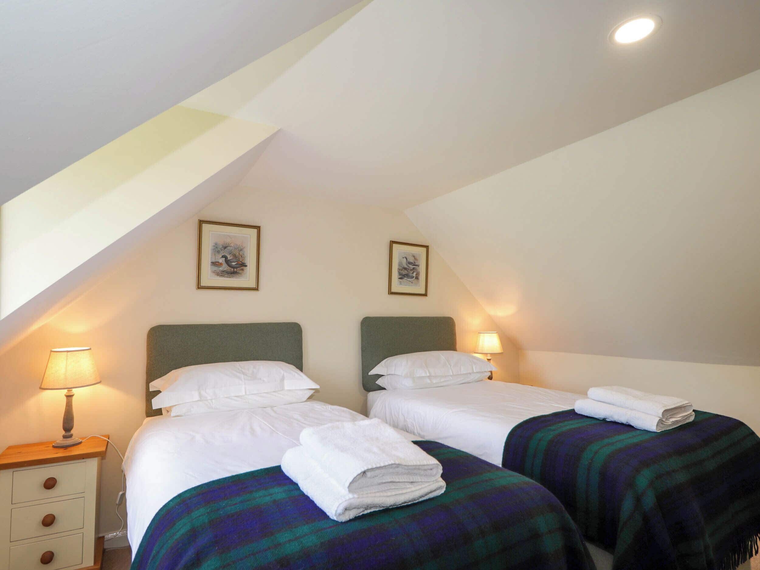 3 عدّة غرف نوم وبديكورات فريدة لكل غرفة وطراز فريد لكل وحدة