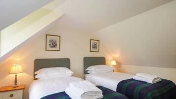 3 bedrooms, individually decorated, individually furnished, free WiFi