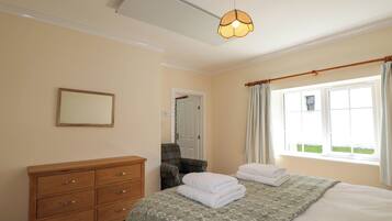 3 bedrooms, individually decorated, individually furnished, free WiFi