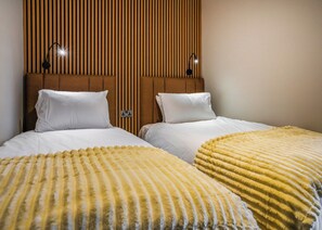 2 bedrooms