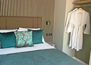 2 bedrooms