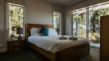 2 habitaciones, tabla de planchar con plancha, wifi y ropa de cama