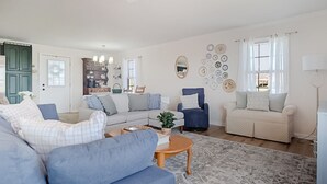 Smart TV, DVD player, books - Eleanor`s Wilmore House (Wilmore)