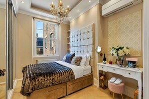1 chambre, fer et planche à repasser, accès Internet