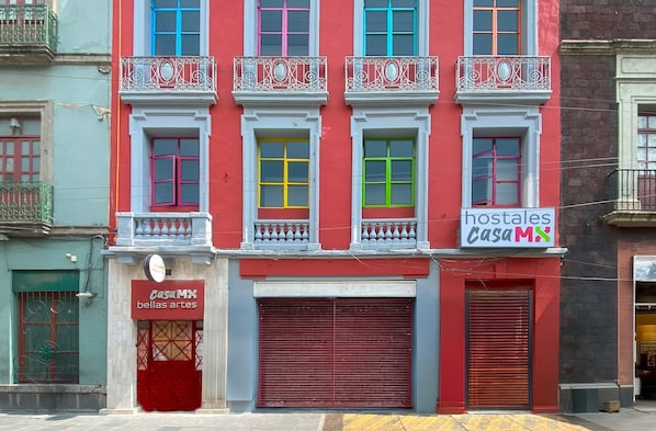 Building design - Hostal CASA MX bellas artes (Mexico City)