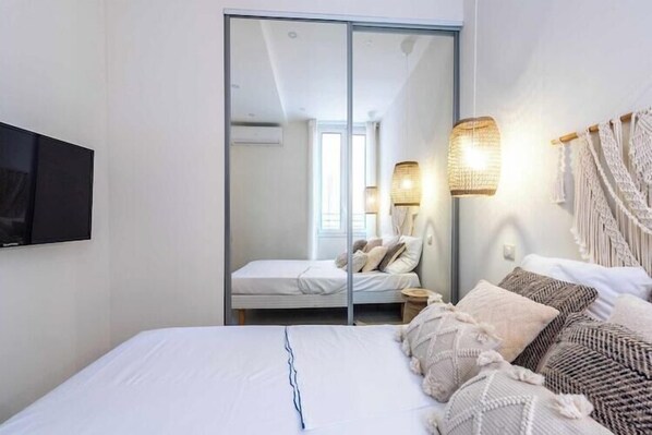 1 bedroom, iron/ironing board, Internet, bed sheets