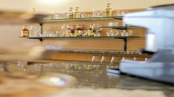 Bar (in der Unterkunft)