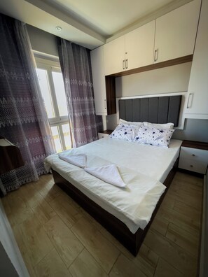 2 chambres, fer et planche à repasser, accès Internet, draps fournis