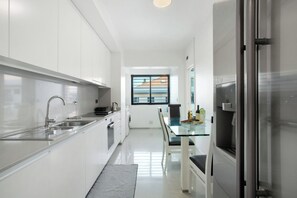 Fridge, microwave, oven, stovetop