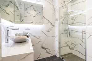 Haartrockner, Handtücher