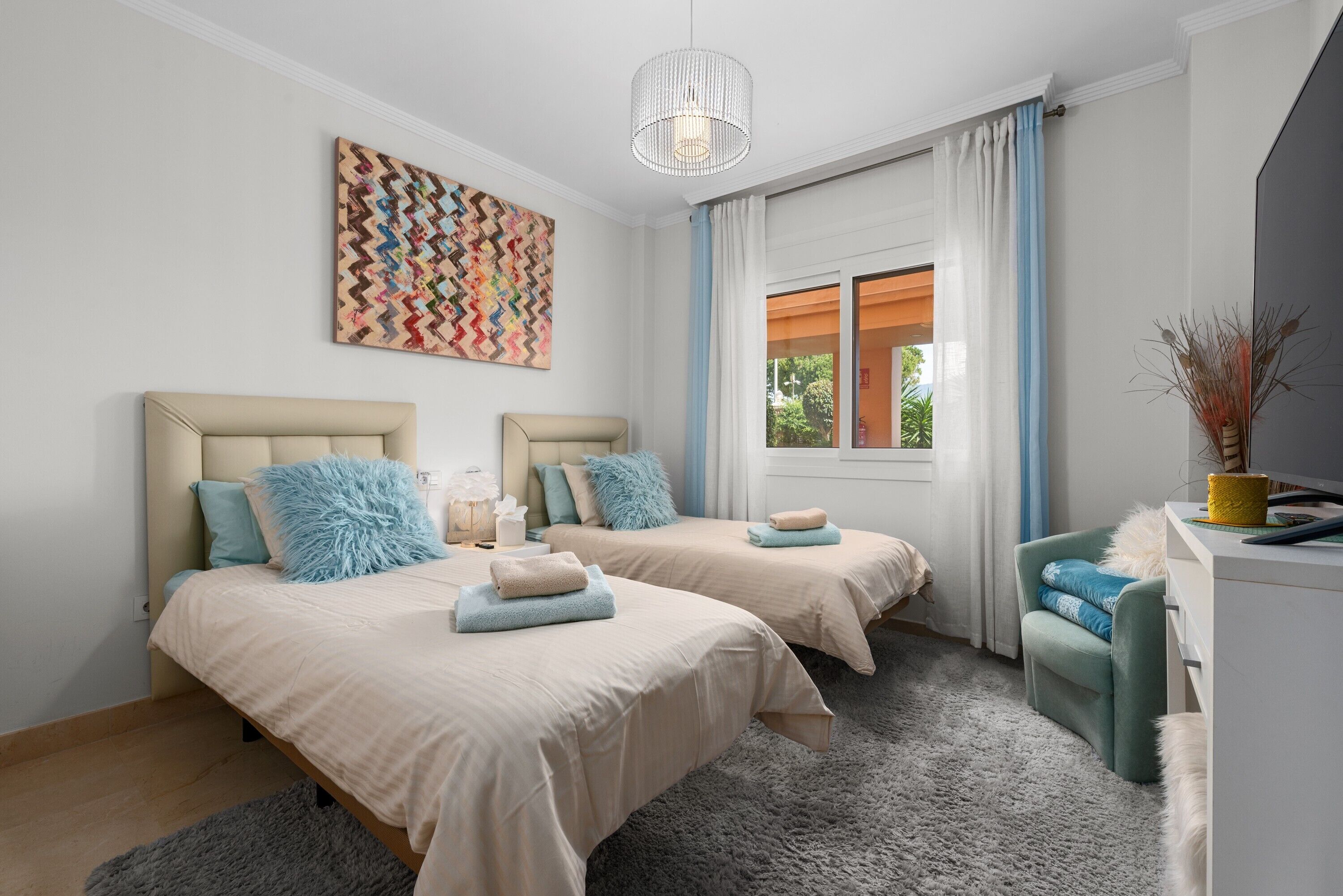 2 bedrooms, iron/ironing board, WiFi (free), bed sheets