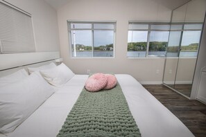 5 bedrooms, Internet, bed sheets