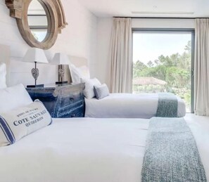 5 soverom, strykejern/-brett, internettilgang og sengetøy