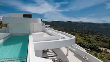 Piscine couverte, piscine chauffée
