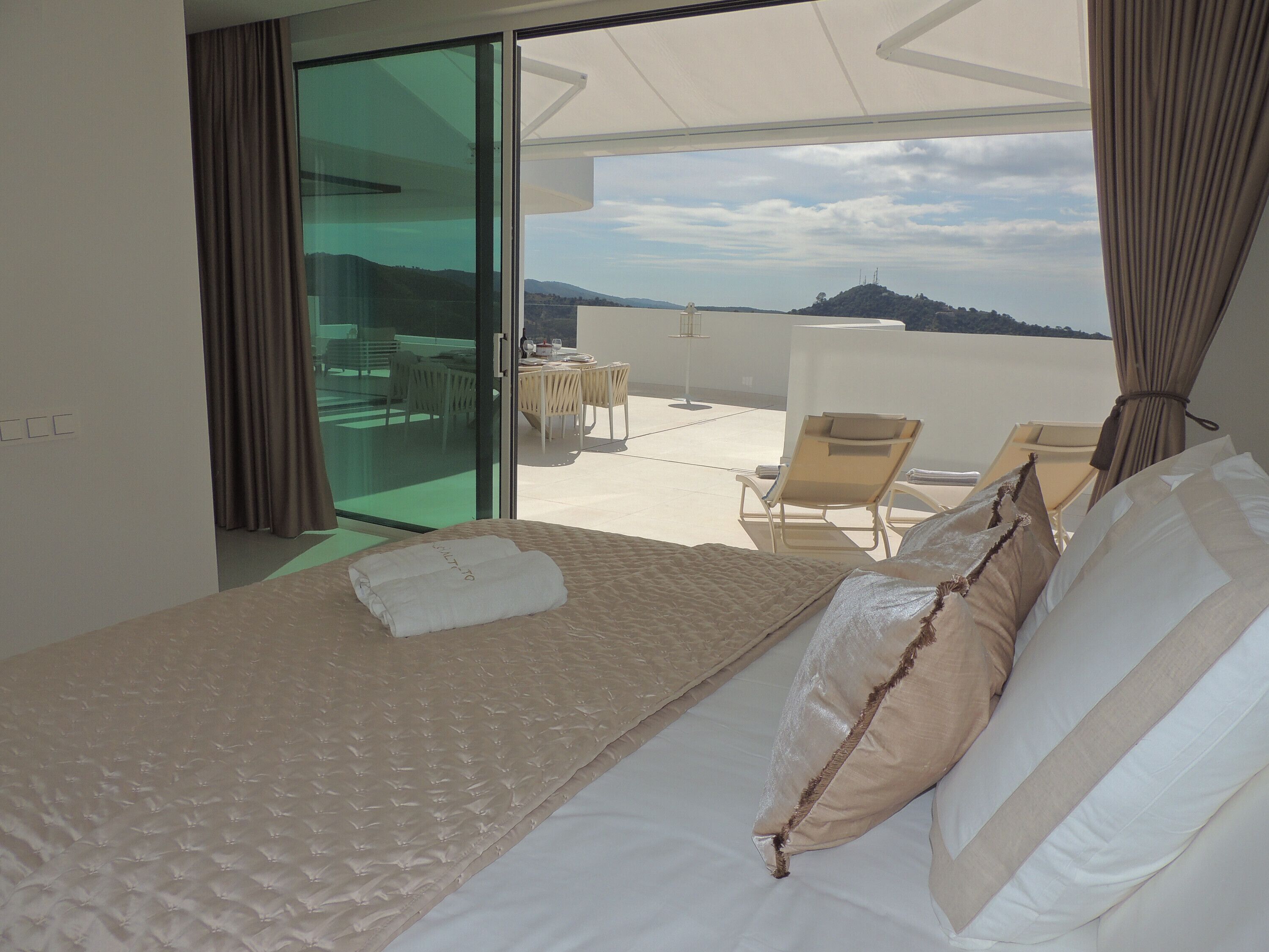 3 chambres, fer et planche à repasser, Wi-Fi gratuit, draps fournis