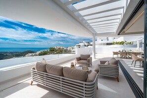 Interior - Stunning Penthouse with Panoramic Sea & Mountain Views Near Marbella (OJEN (MALAGA))