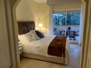 2 soverom, strykejern/-brett, wi-fi (inkludert) og sengetøy