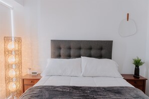 1 habitación, tabla de planchar con plancha y wifi 