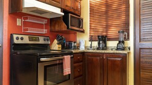 Réfrigérateur, micro-ondes, four, lave-vaisselle