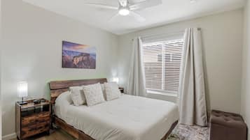 4 bedrooms, desk, iron/ironing board, travel crib