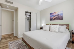 Room - Sparkling SaltwtrPool•Spa•Firepit•Netflix•NFL+ (Phoenix)
