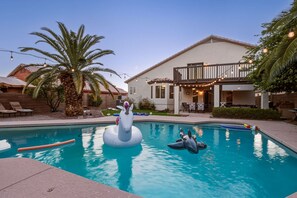 Pool - Sparkling SaltwtrPool•Spa•Firepit•Netflix•NFL+ (Phoenix)