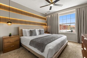 3 chambres, fer et planche à repasser, Wi-Fi, draps fournis