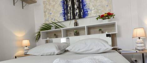 Iron/ironing board, free WiFi, bed sheets