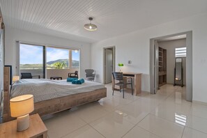 3 chambres, fer et planche à repasser, accès au Wi-Fi (inclus)