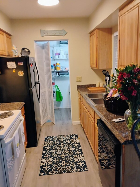 Microwave, oven, stovetop, dishwasher