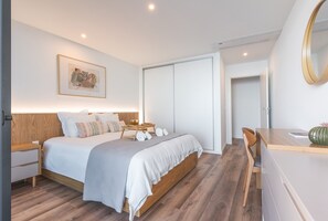 2 bedrooms, iron/ironing board, travel cot, free WiFi - Big Cliff Apartment by Atlantic Holiday (Câmara de Lobos)