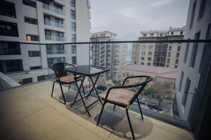 Comfort Apartment, Balcony, City View | 1 bedroom, Tempur-Pedic beds, minibar, desk - Sabah Bayil Residence Family Apart (Baku)