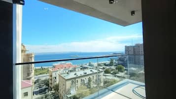 Deluxe Studio, Sea View | 1 bedroom, Tempur-Pedic beds, minibar, desk