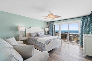 8 chambres, bureau, fer et planche à repasser, lit parapluie