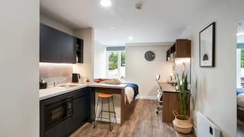 Studio, Non Smoking | Private kitchen