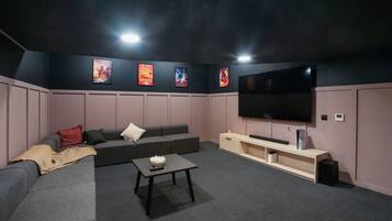 Coin salon dans le hall