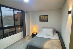 2 Schlafzimmer, Bügeleisen/Bügelbrett, WLAN, Bettwäsche